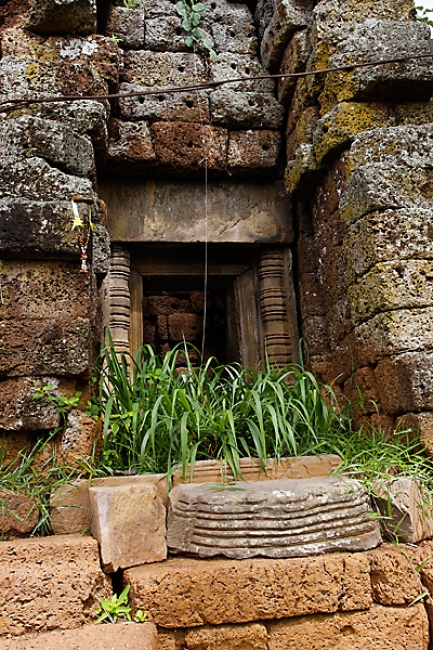 41-Prasat Khorn Buri-009